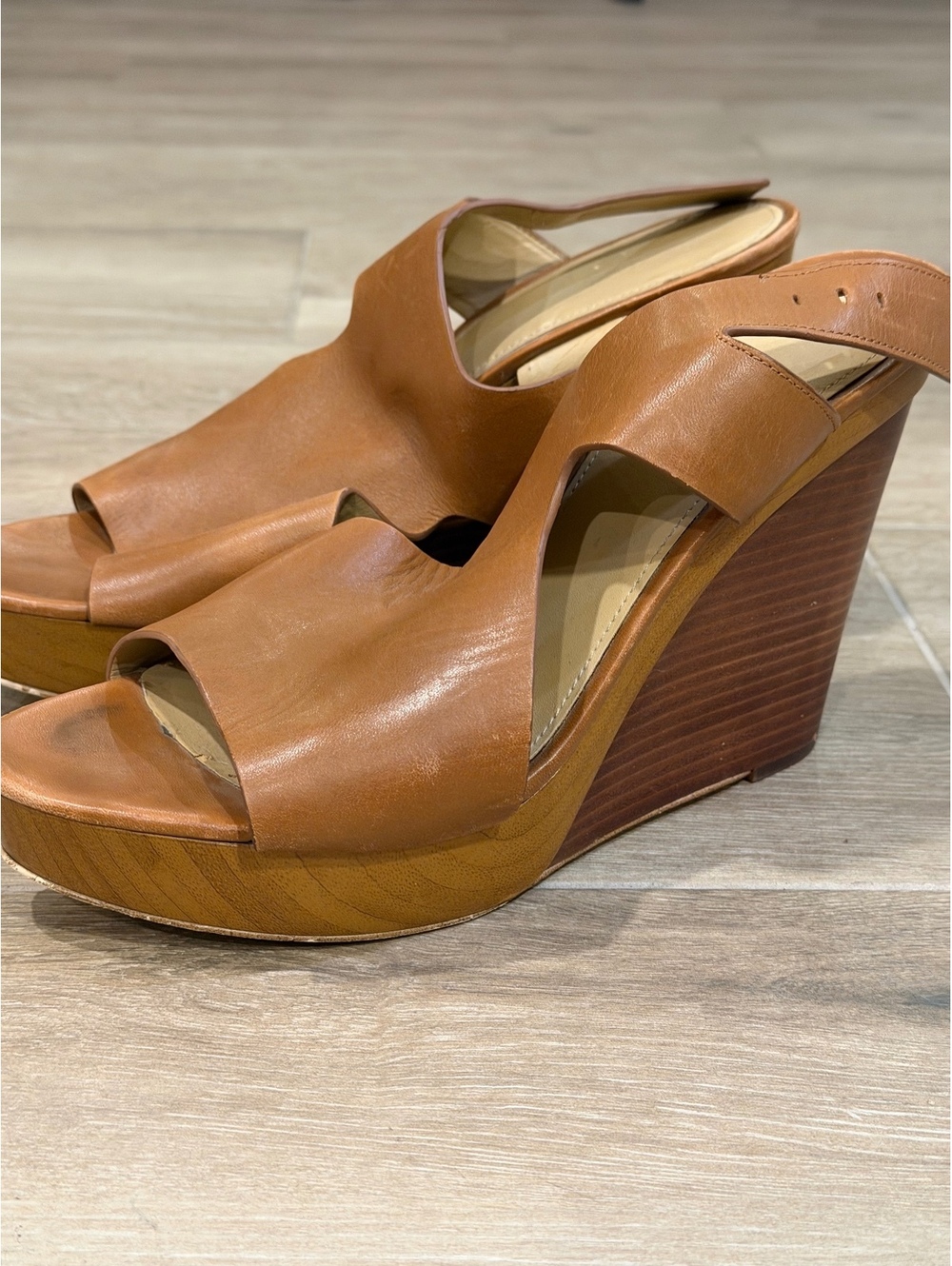 Tan Leather Platform Wedge Sandals 🤎